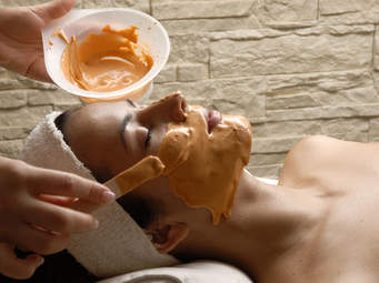 Beauty tips with honey